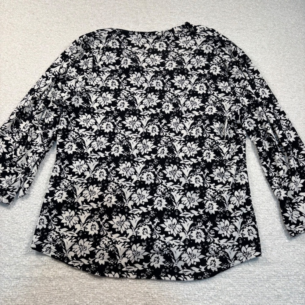 adrienne vittadini white black floral scarf blouse chic quiet luxury coquette - Picture 4 of 6